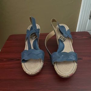 High heel open front book with flower designs